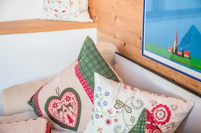 Ein Sitzbereich in der Unterkunft Kitzbühel City 2