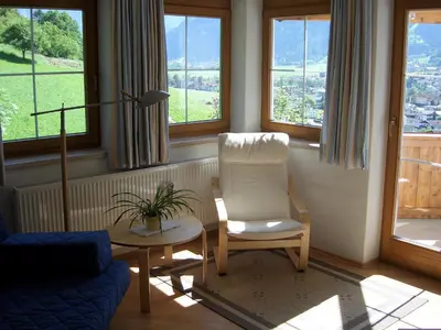 Ein Sitzbereich in der Unterkunft Ferienwohnung Sonnentraum