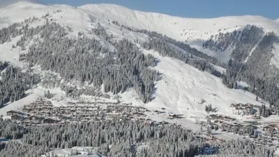 Ein allgemeiner Bergblick oder ein Berglick von der Ferienwohnung aus