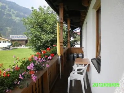 Ein allgemeiner Bergblick oder ein Berglick von der Ferienwohnung aus