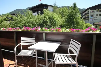 Ein allgemeiner Bergblick oder ein Berglick von der Ferienwohnung aus