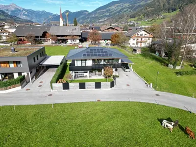 Ein allgemeiner Bergblick oder ein Berglick von der Ferienwohnung aus