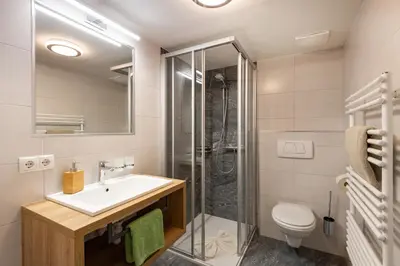 Ein Badezimmer in der Unterkunft Gästehaus Hochstaffl