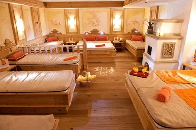 Ein Bett oder Betten in einem Zimmer der Unterkunft Hotel Alpina Wellness & Spa Resort