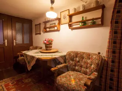 Ein Sitzbereich in der Unterkunft Holiday home in Mühlbach im Pinzgau 35597