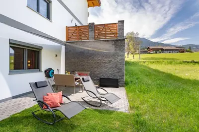 Ein allgemeiner Bergblick oder ein Berglick von der Ferienwohnung aus