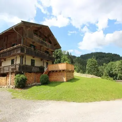 Farmhouse in Hopfgarten near Ski Bus