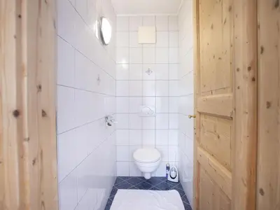 Ein Badezimmer in der Unterkunft Apartment Ferienhof Sonnseitn-2 by Interhome