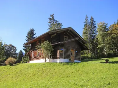 Das Gebäude in dem sich das Chalet befindet