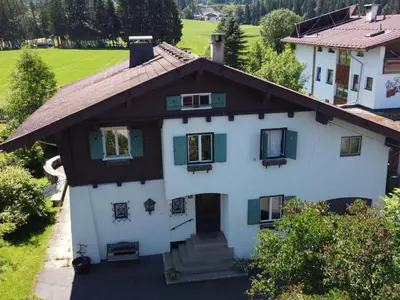 Das Gebäude in dem sich das Chalet befindet