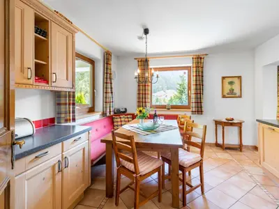 Küche/Küchenzeile in der Unterkunft Holiday Home Haus am Sonnenhang by Interhome