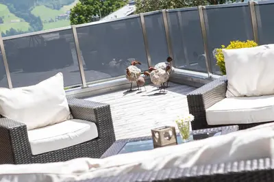Ein Sitzbereich in der Unterkunft Chalet Bergzeit