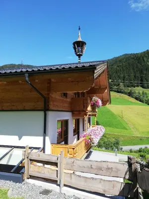Ein allgemeiner Bergblick oder ein Berglick von der Ferienwohnung aus
