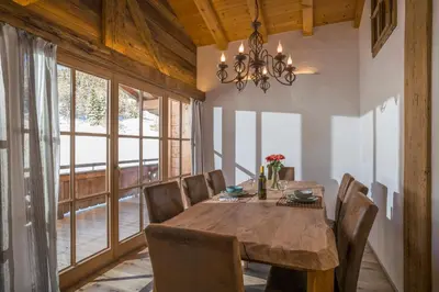 Ein Sitzbereich in der Unterkunft Chalet Apartment Obermanzl