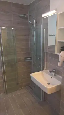 Ein Badezimmer in der Unterkunft Holiday Home Zillertal - Haus Gigl