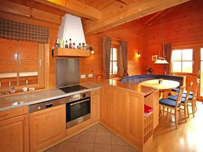 Küche/Küchenzeile in der Unterkunft Chalet in Königsleiten near Hohe Tauern
