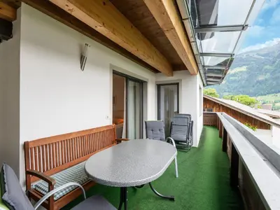 Ein allgemeiner Bergblick oder ein Berglick von der Ferienwohnung aus