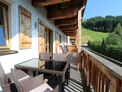 Ein Balkon oder eine Terrasse in der Unterkunft Chalet in Mittersill near Jochberg Ski Lift