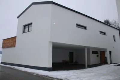 Das Gebäude in dem sich die Ferienwohnung befindet