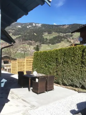 Ein allgemeiner Bergblick oder ein Berglick von der Ferienwohnung aus