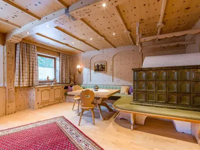 Ein Sitzbereich in der Unterkunft Appartementhaus Talwinkel
