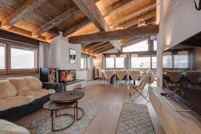 Ein Sitzbereich in der Unterkunft Villa Mountainview - Kirchberg bei Kitzbühel, Sauna, Kamin, nicht weit zu den Skiliften