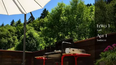 Ein allgemeiner Bergblick oder ein Berglick von der Ferienwohnung aus