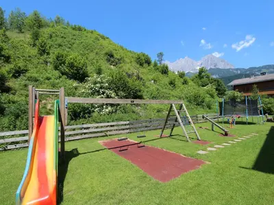 Ein Kinderspielbereich in der Unterkunft Apartment in Going near Ski Lift