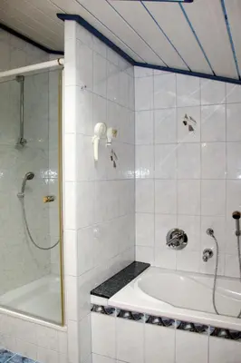 Ein Badezimmer in der Unterkunft Apartment Liftblick by Interhome
