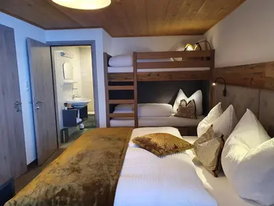 Ein Bett oder Betten in einem Zimmer der Unterkunft Apartment in Kaltenbach near Ski Lift