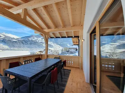 Ein allgemeiner Bergblick oder ein Berglick von der Ferienwohnung aus