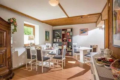 Ein Sitzbereich in der Unterkunft Haus Geigenmacher