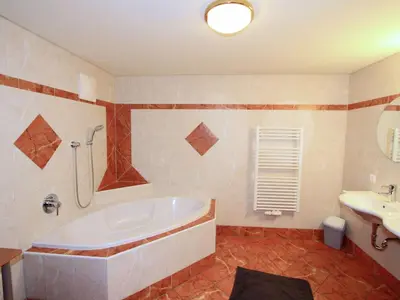 Ein Badezimmer in der Unterkunft Apartment Stumm near Zillertal Ski Slopes