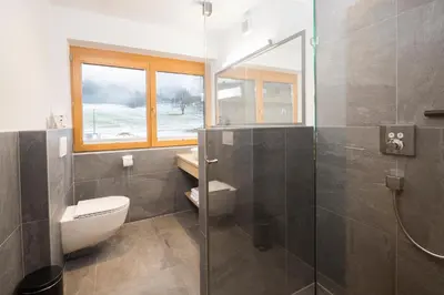 Ein Badezimmer in der Unterkunft Haus Sylvia