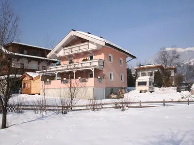 Apartment in Aschau near Ski Hochzillertal im Winter