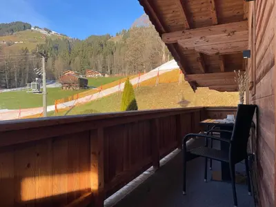 Ein allgemeiner Bergblick oder ein Berglick von der Pension aus