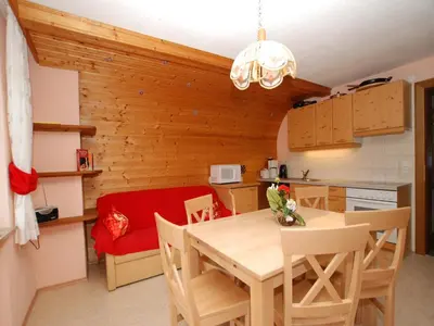 Küche/Küchenzeile in der Unterkunft Chalet in Neukirchen near Ski Wildkogel