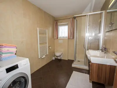 Ein Badezimmer in der Unterkunft Apartment Schloßmühle by Interhome