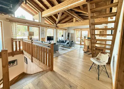 Ein Sitzbereich in der Unterkunft CHALET BELLE KAISER by Belle Stay