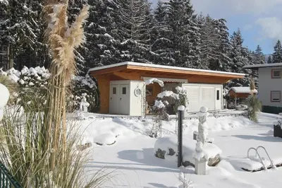 Gästehaus Waldrand Garni im Winter