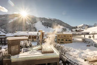 Ein allgemeiner Bergblick oder ein Berglick von des Hotels aus
