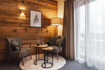 Ein Sitzbereich in der Unterkunft Das Glemm Hotel - Joker Card Partner