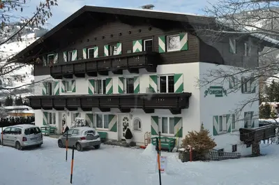 Das Gebäude in dem sich das Aparthotel befindet