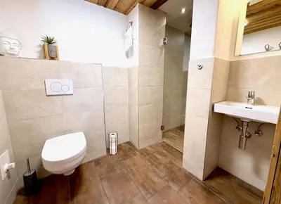 Ein Badezimmer in der Unterkunft CHALET BELLE WILD by Belle Stay
