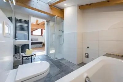 Ein Badezimmer in der Unterkunft Alpinloft Tirol
