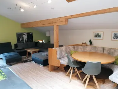 Ein Sitzbereich in der Unterkunft Mosenbauer Ferienwohnung Salzburg