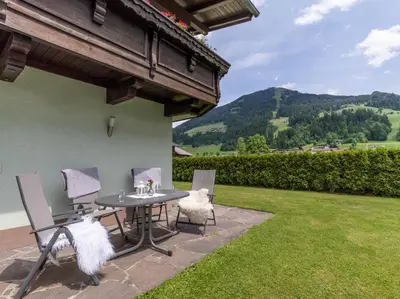 Ein allgemeiner Bergblick oder ein Berglick von der Ferienwohnung aus