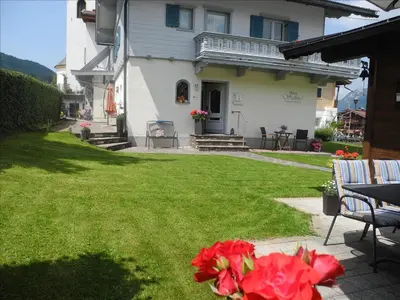Ein Garten an der Unterkunft Haus Salina