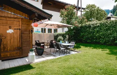 Ein Garten an der Unterkunft Haus Salina
