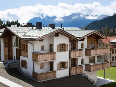 Ein allgemeiner Bergblick oder ein Berglick von der Ferienwohnung aus